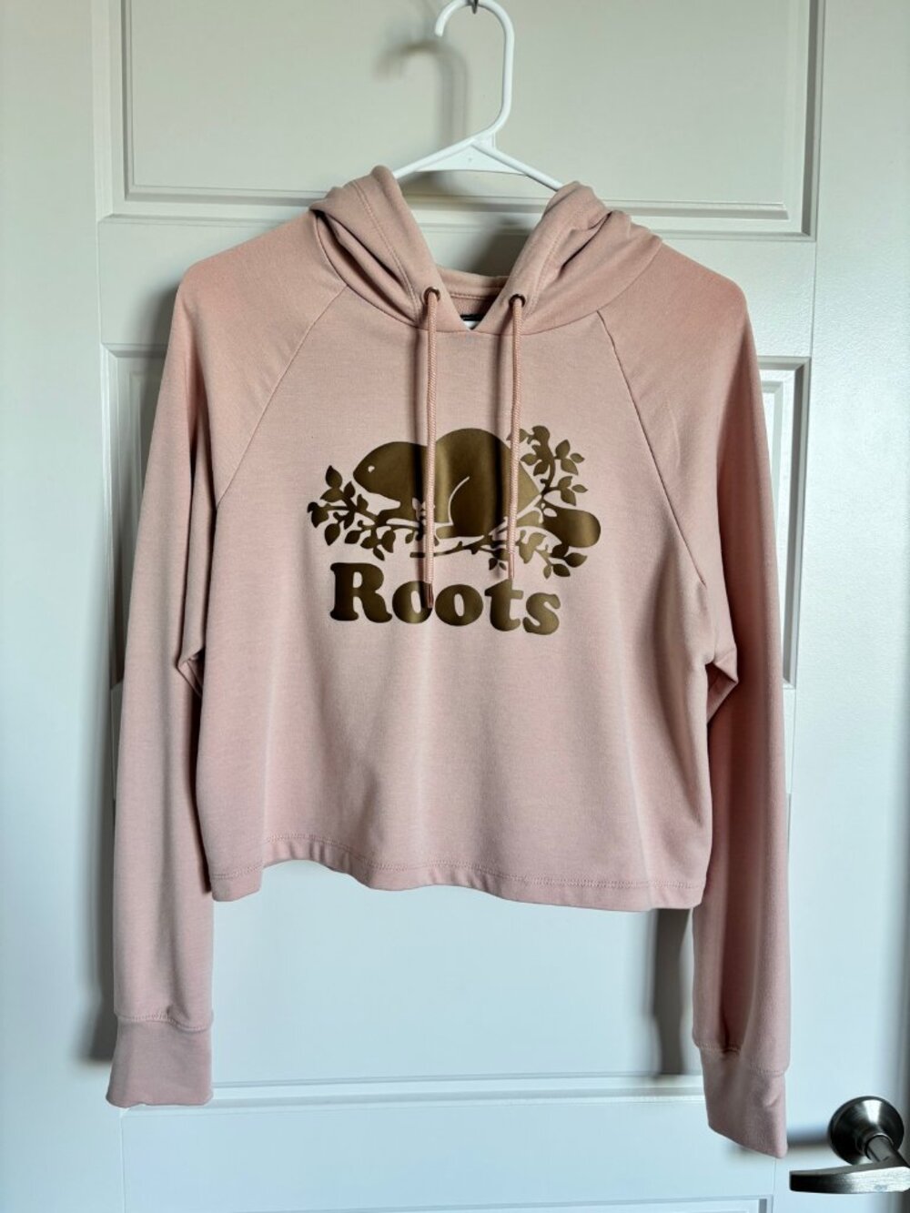NWOT Roots Blush Pink Cropped Hoodie — Metallic Gold Beaver Logo, Women's M